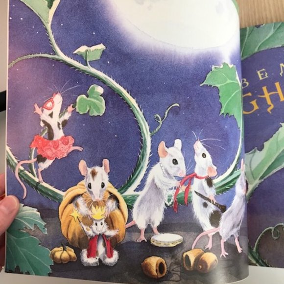 Beneath the Ghost Moon A Halloween Tale by Jane Yolen ~ kids book ~ NEW - Picture 5 of 10